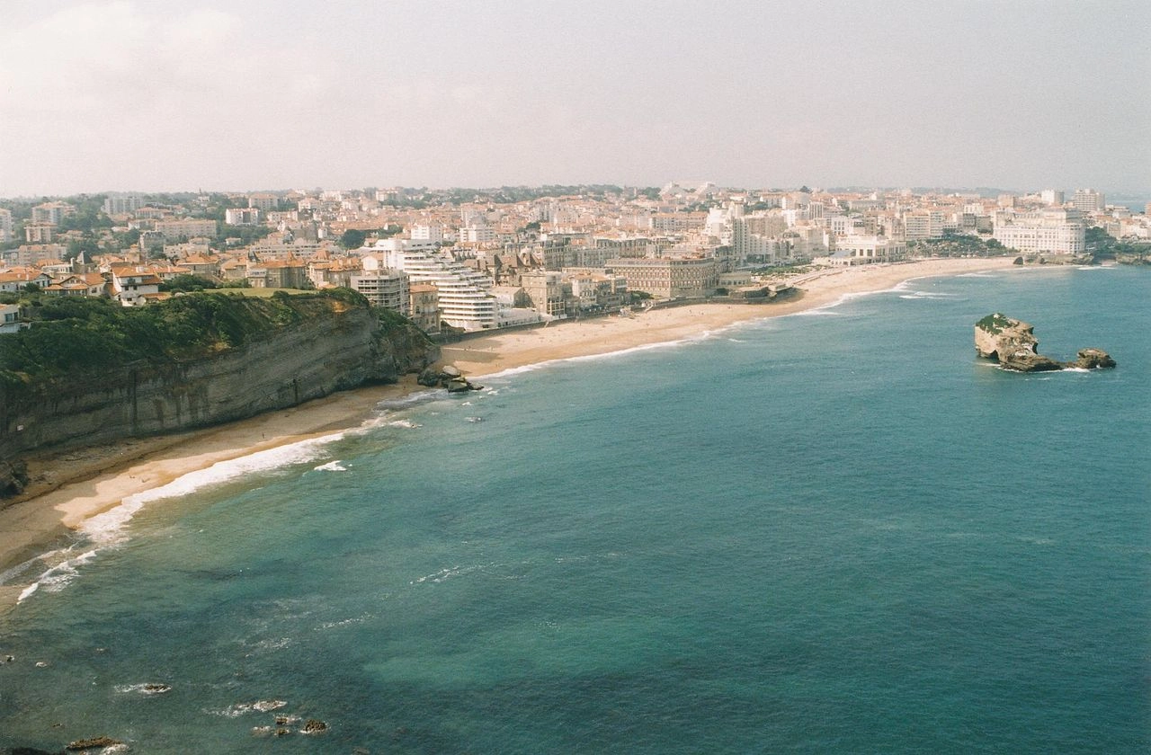 1. Biarritz, Franciaország- 1