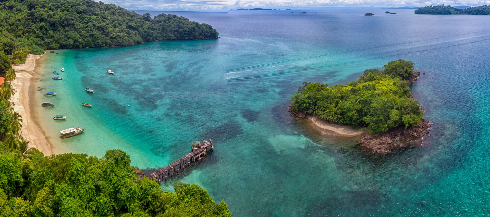  Isla de Coiba  strand - Panamian Pacific Coast
