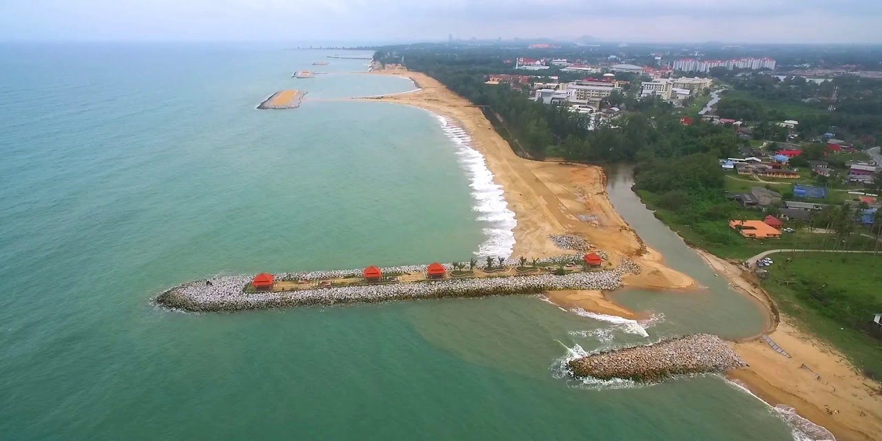  Tanjung Gelam  strand - Java