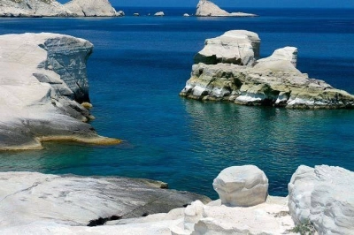 Sarakiniko strand